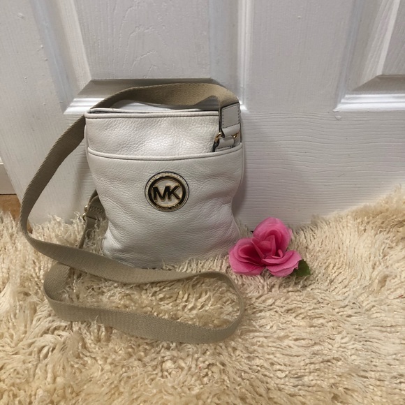 MICHAEL KORS Authentic White Crossbody - Picture 2 of 8